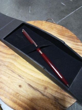 Bolígrafo Lotus nuevo granate, oro 14,Es unisex