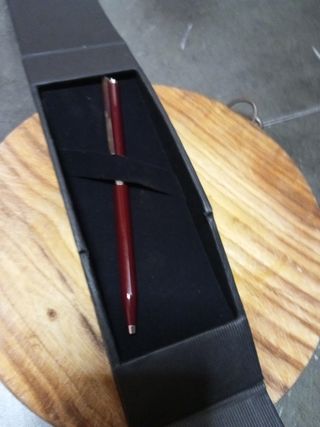 Bolígrafo Lotus nuevo granate, oro 14,Es unisex