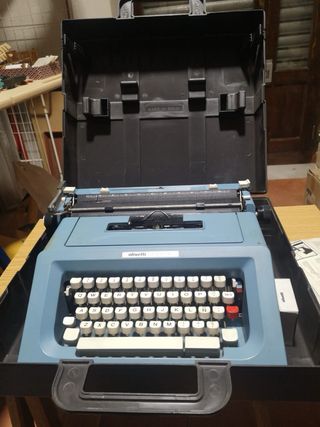 Maquina de escribir Olivetti Studio 46