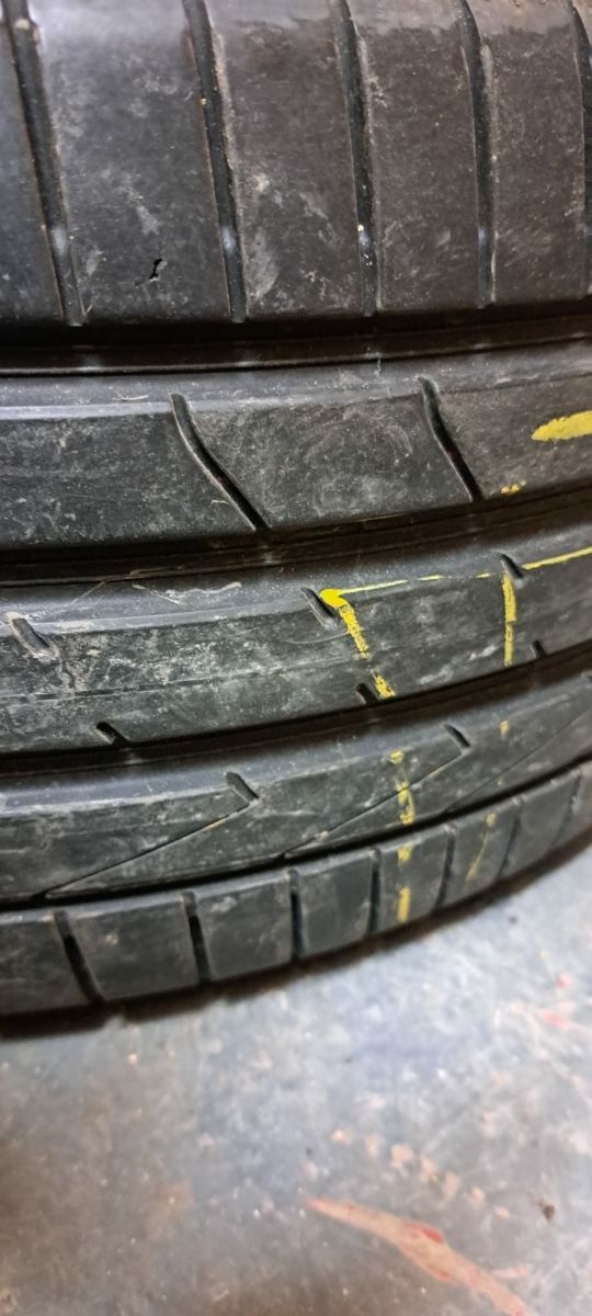 Neumaticos 235/40 R19 96v Hankook