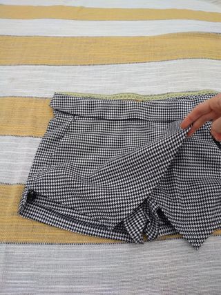 Falda pantalón con bolsillos