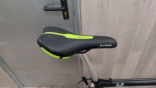 Bicicleta cicloturismo y ciudad.