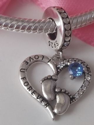 Charm corazón en plata de ley S 925.