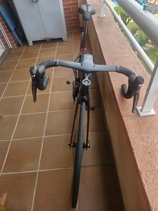 Bicicleta de carretera Trek Madone SLR 8