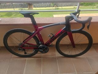 Bicicleta de carretera Trek Madone SLR 8