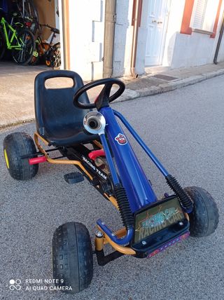 Coche a pedales