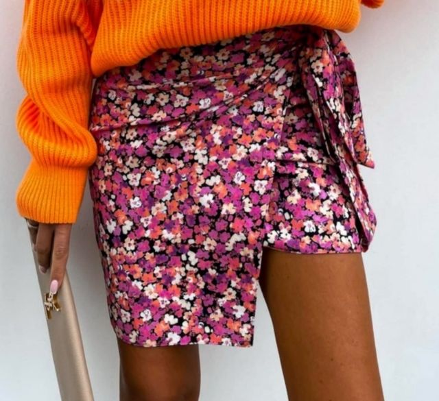 Falda cruzada con estampado floral S/M