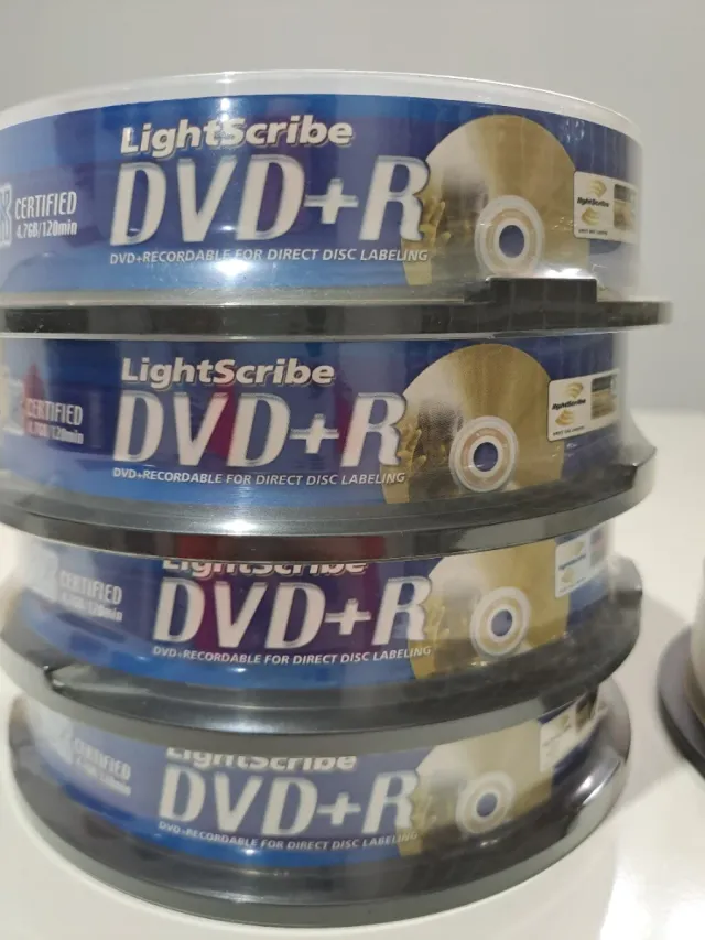 49 DVD+R 4.7GB x16 LightScribe con sobres