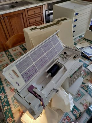 Macchina da cucire/ricamo Pfaff 1473 cd