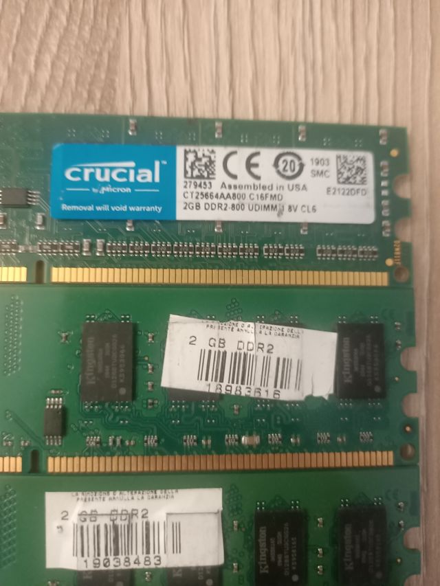 4 RAM 2GB DDR2+ 1 RAM 1GB