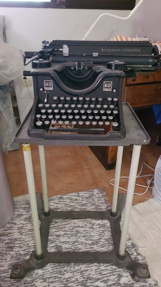 Maquina de escribir hispano oliveti m40