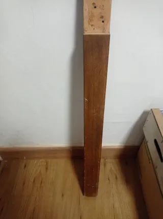 Tavolo rettangolare in legno