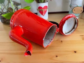 Antigua tetera esmaltada