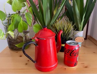 Antigua tetera esmaltada