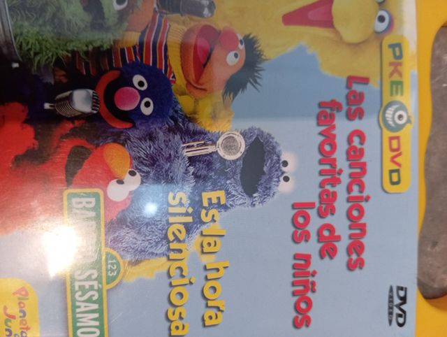 7 DVDs barrio sésamo, VHS y cuadernos