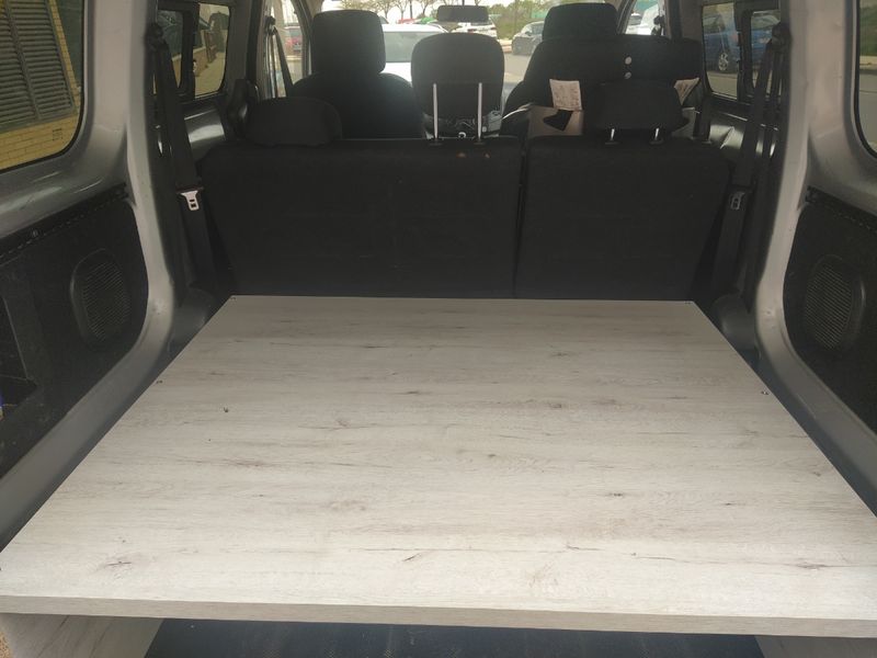 Nissan Evalia 2012 - foto 1