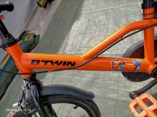 Bici B'twin 500 robot 16" naranja Perfecto estado