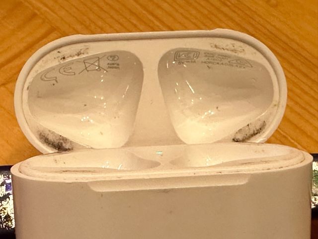 Custodia di ricarica Apple Airpods di prima generazione