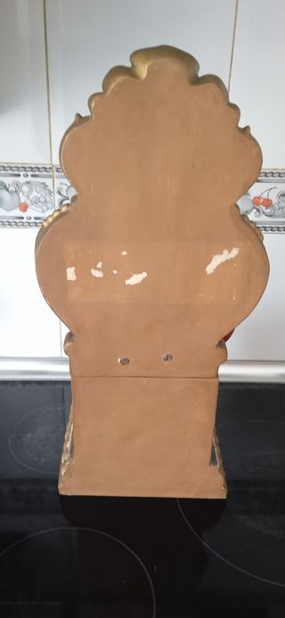 Antigua escultura del Sagrado Corazón de Jesús.