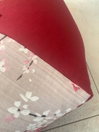 Pouf in stile giapponese con fiori di ciliegio