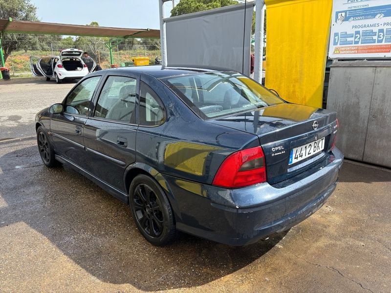 Opel Vectra 2001 - foto 1