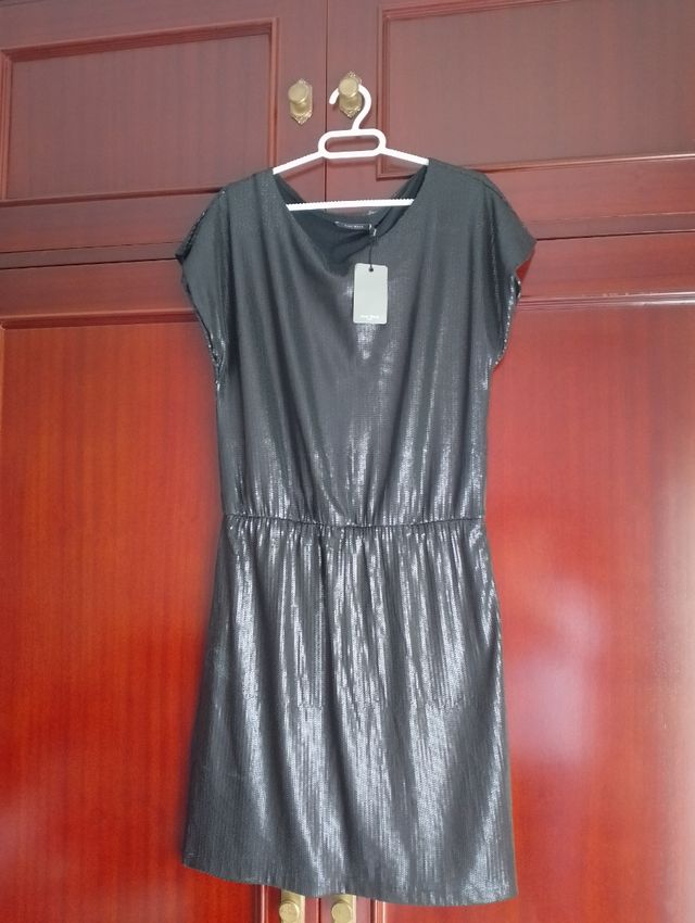 Vestido negro de lentejueas