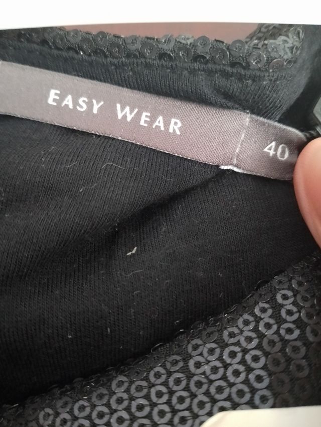 Vestido negro de lentejueas