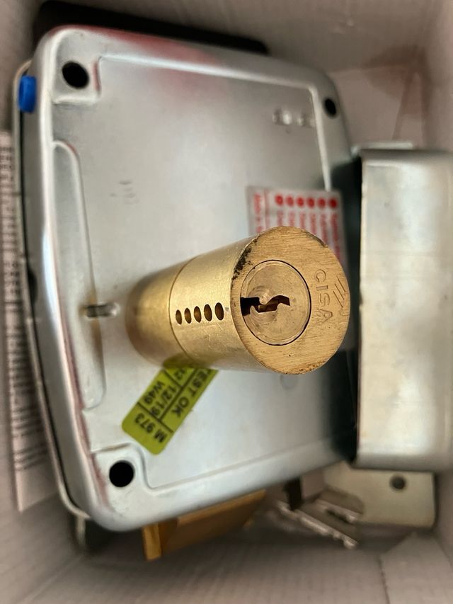 Cerradura electrica cisa