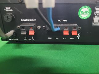 Amplificador marca MONACOR PA-402