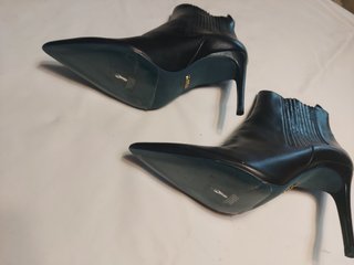 Botin piel negros tacon fino, nuevo