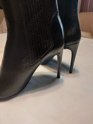 Botin piel negros tacon fino, nuevo