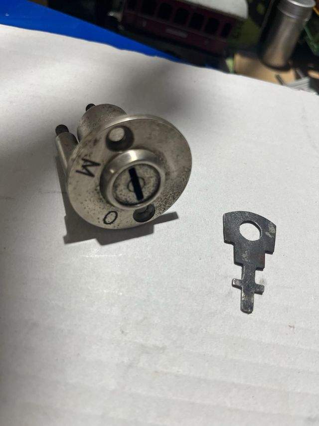 CERRADURA AUTO COCHE ANTIGUO CLASICO