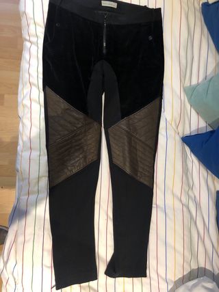 Pantalon de distintas texturas