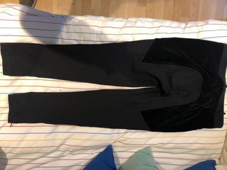 Pantalon de distintas texturas