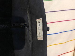 Pantalon de distintas texturas