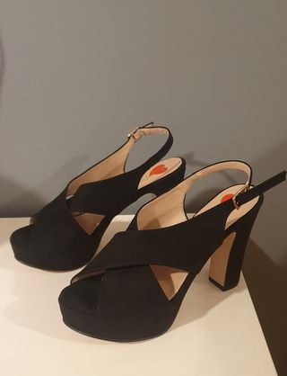 Zapatos sin estrenar Sissei