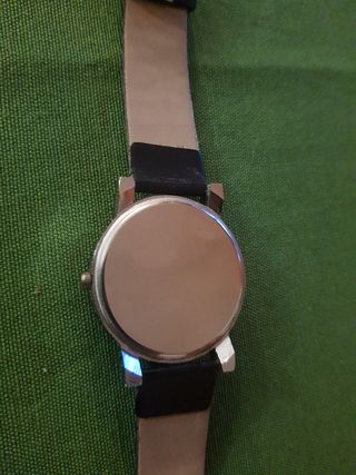 Reloj de mujer. Quartz. 