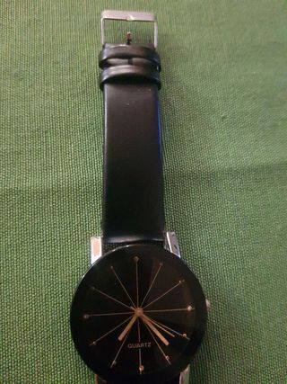 Reloj de mujer. Quartz. 
