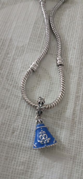Charm Virgen del Rocío color