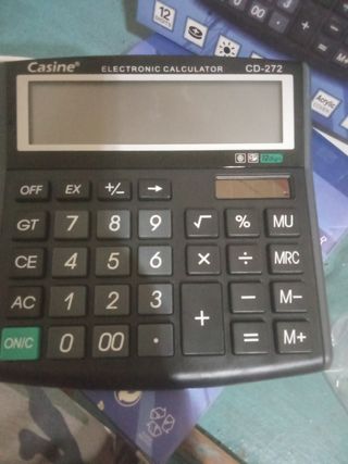 Calculadora electrónica con 12 dígitos 