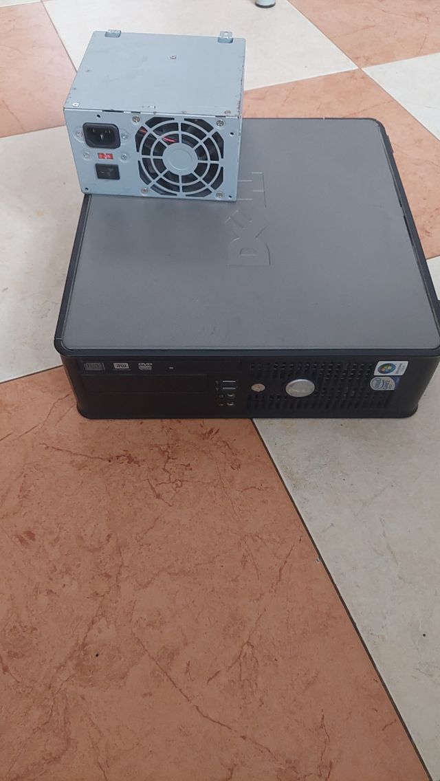 Torre de computadores para PC Dell Win 10 e monitor dell