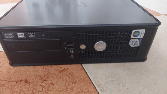 Torre de computadores para PC Dell Win 10 e monitor dell