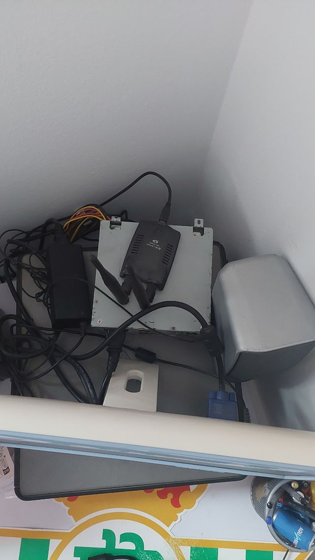 Torre de computadores para PC Dell Win 10 e monitor dell