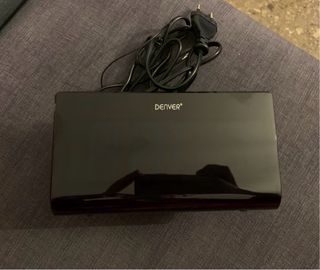 Reloj despertador digital con luz