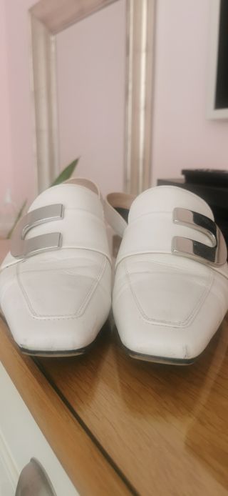 Zapatos destalonados