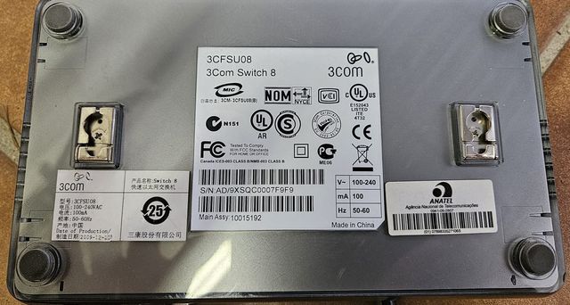 Switch 8 porte Ethernet 10/100