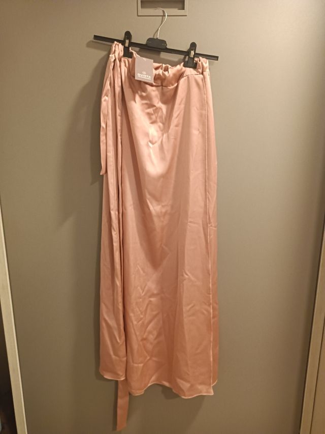 Falda larga raso nueva