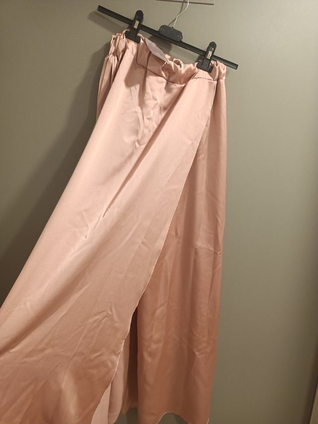 Falda larga raso nueva