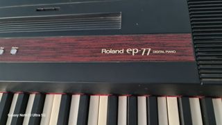 ROLAND ep-77 digital piano
