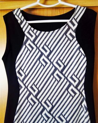 Vestido entallado negro